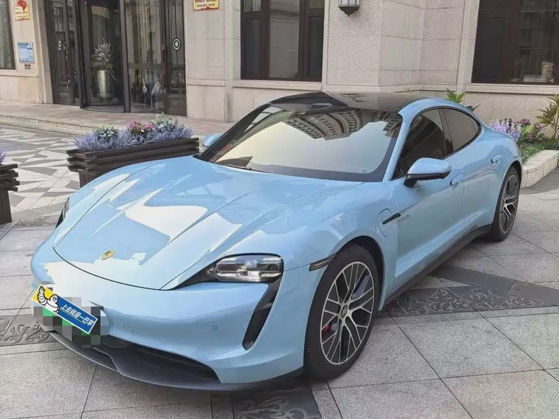 Porsche Taycan