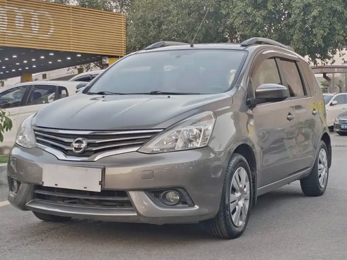Nissan Livina 2013
