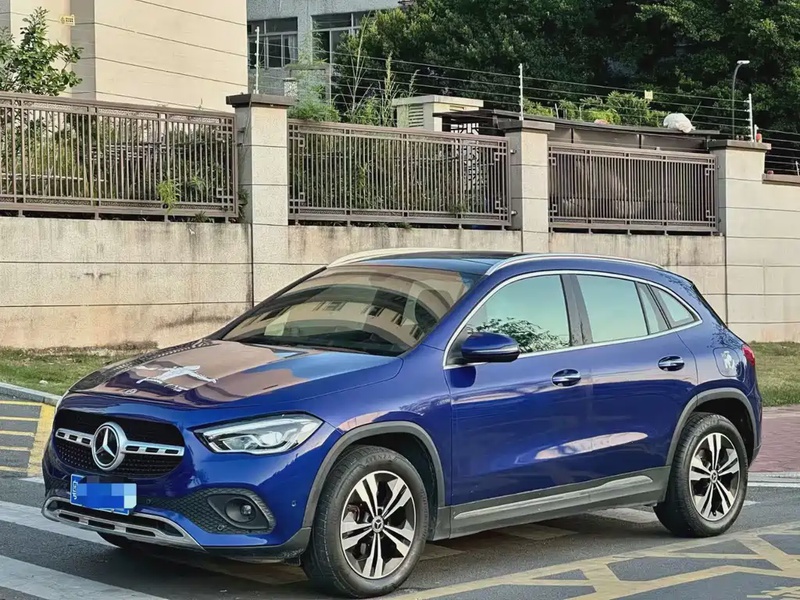 Mercedes-Benz GLA-Class