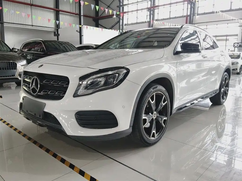 Mercedes-Benz GLA-Class