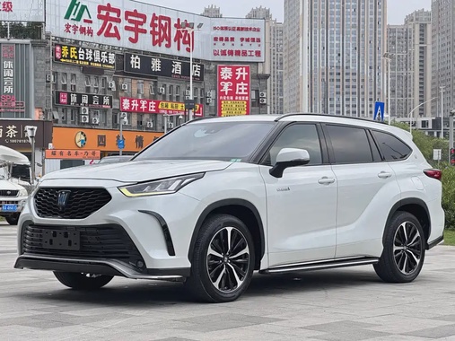 Toyota Crown Kluger 2022