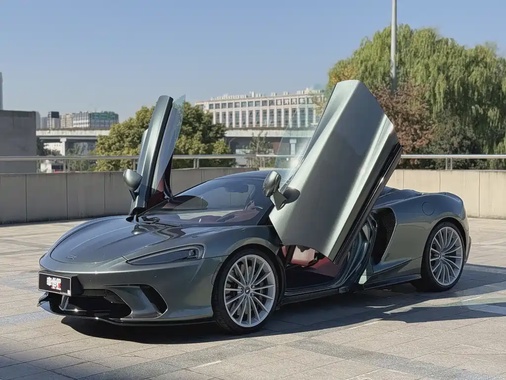 McLaren GT 2023