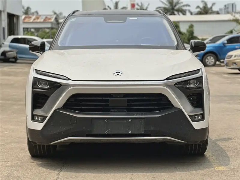 NIO ES8