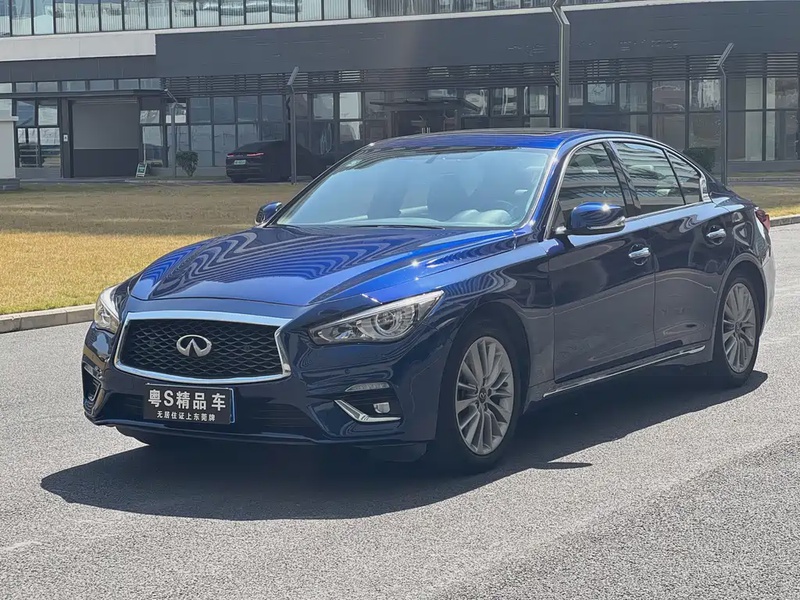 Infiniti Q50