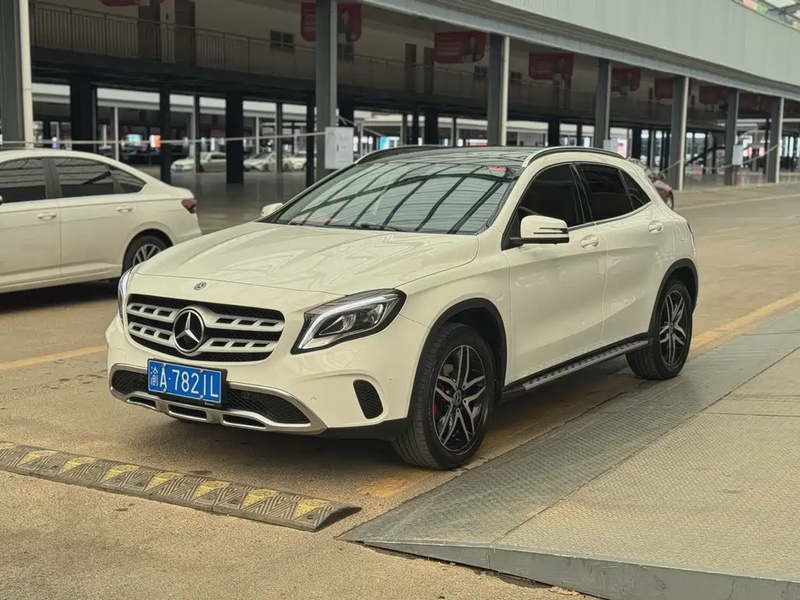 Mercedes-Benz GLA-Class