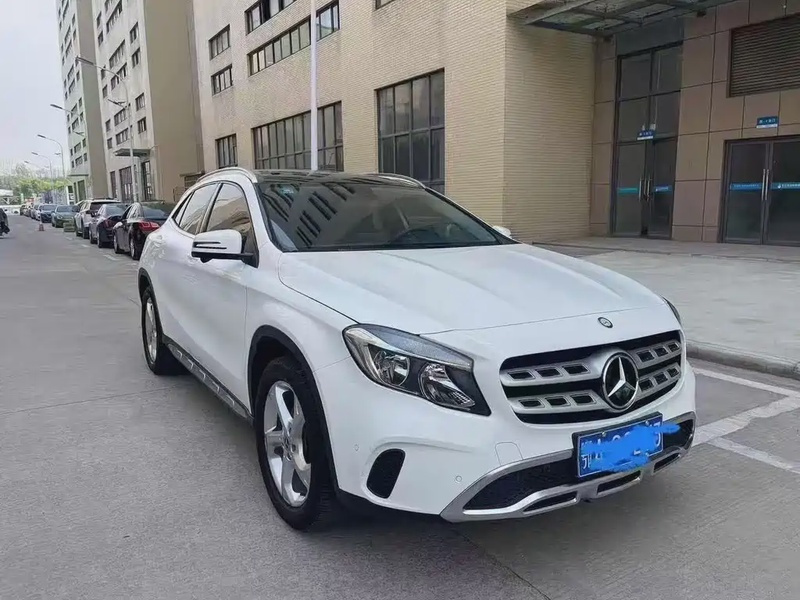 Mercedes-Benz GLA-Class