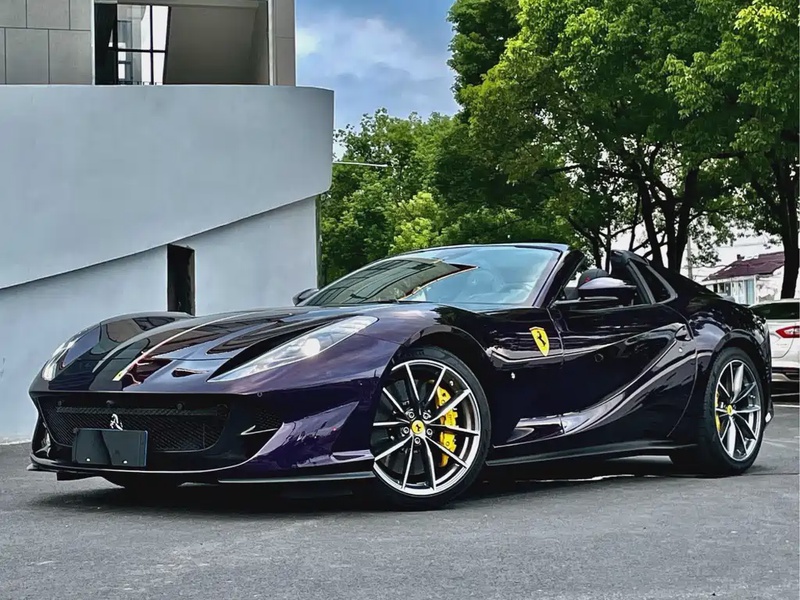 Ferrari 812