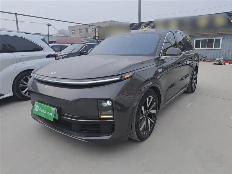 Li Auto L8