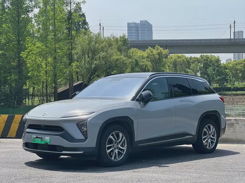 NIO ES6