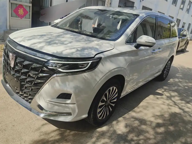 Roewe iMAX8