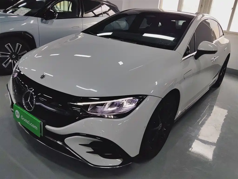 Mercedes-Benz EQE