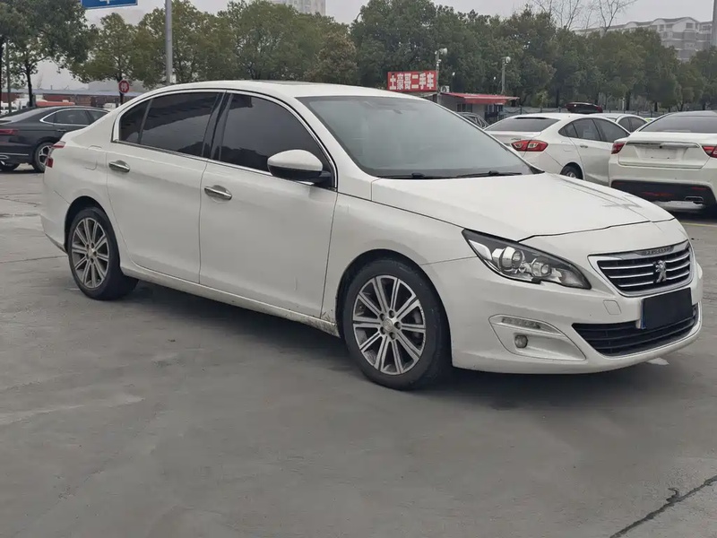 Peugeot 408