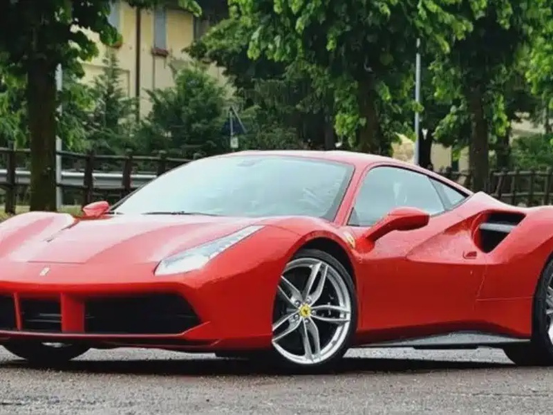 Ferrari 488