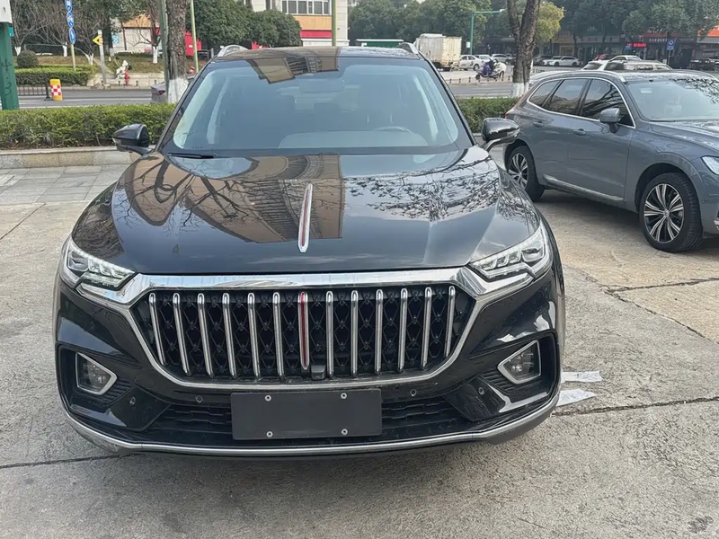 Hongqi HS5