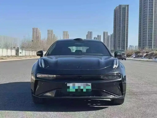 Zeekr 001 2024