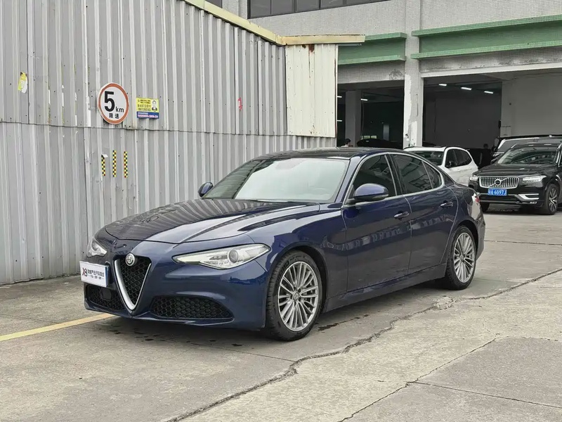 Alfa Romeo Giulia