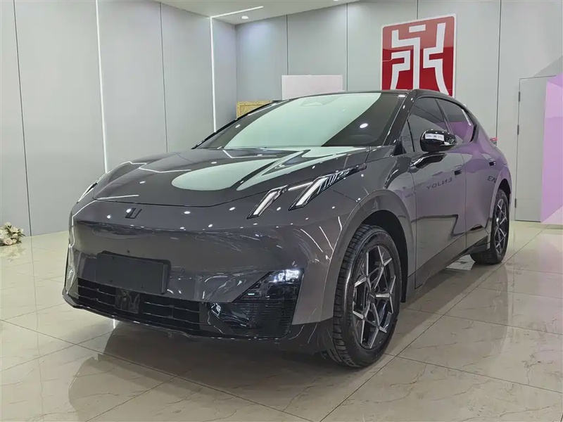 Lynk & Co Z20