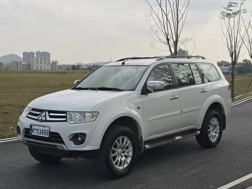 Mitsubishi Pajero Sport 2016