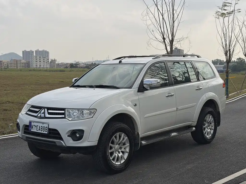 Mitsubishi Pajero Sport