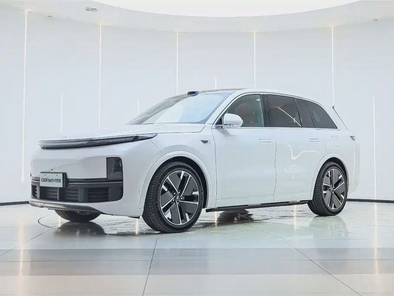Li Auto L8