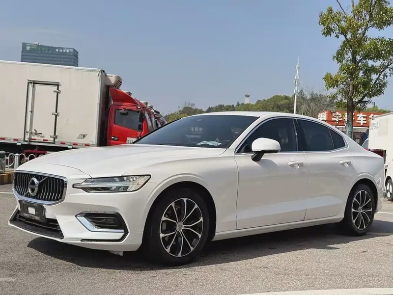 Volvo S60
