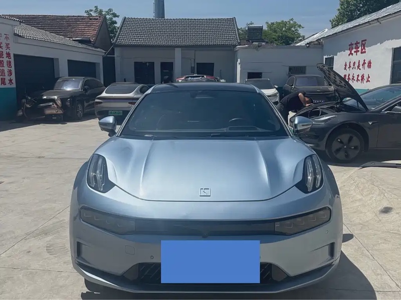 Zeekr 001