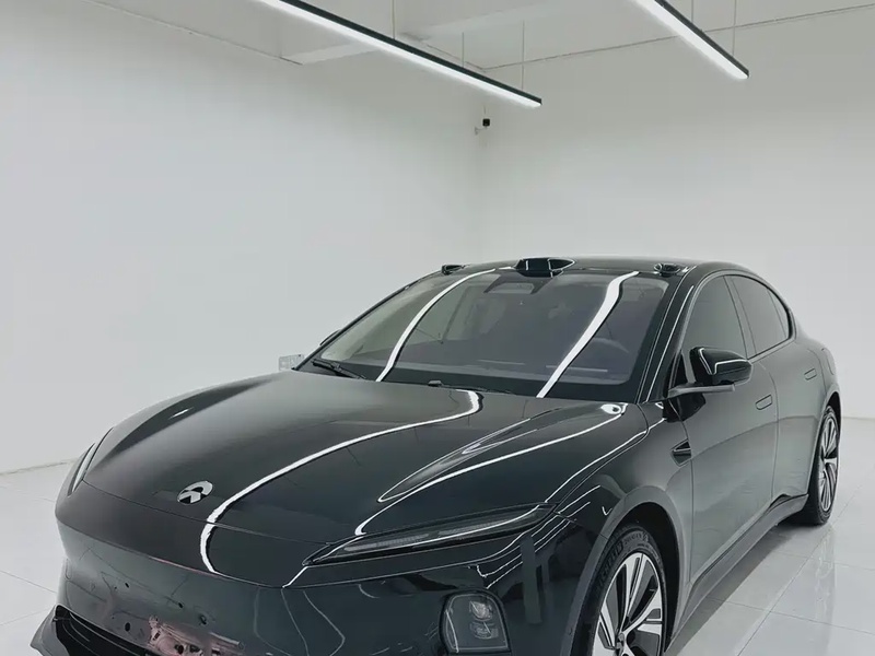 NIO ET5