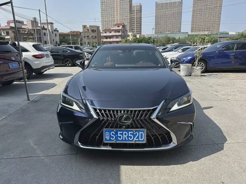Lexus ES 2018