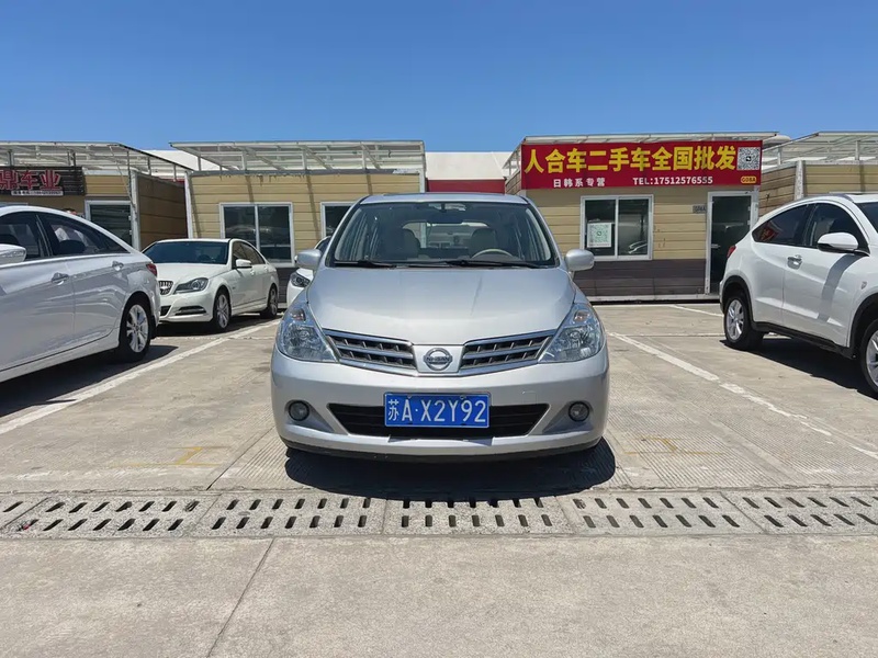 Nissan Tiida