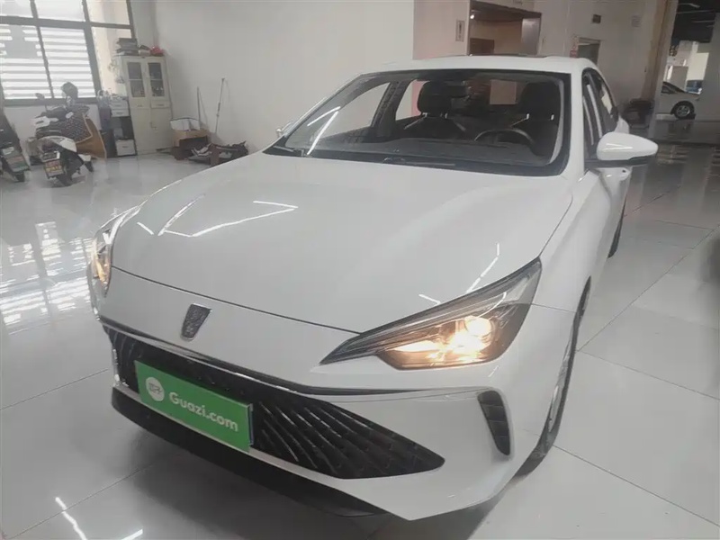 Roewe i5