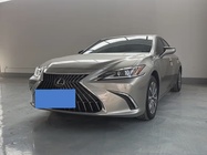 Lexus ES 2025