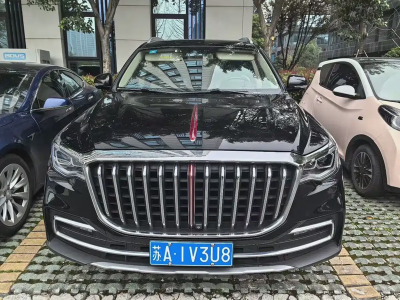 Hongqi HS7
