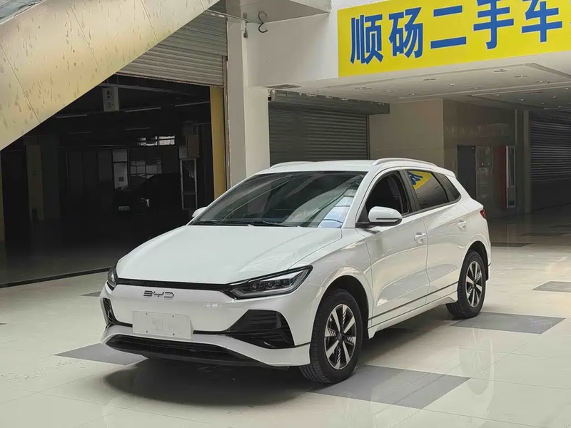 BYD e2