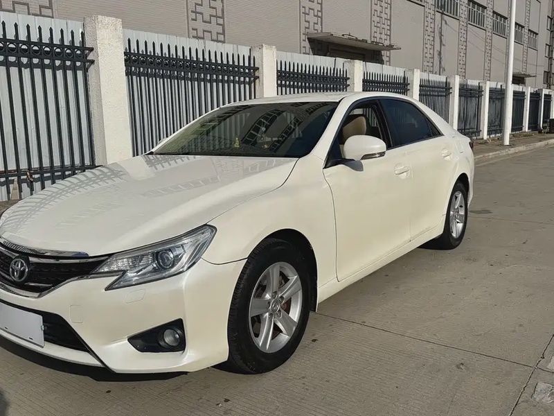 Toyota Reiz
