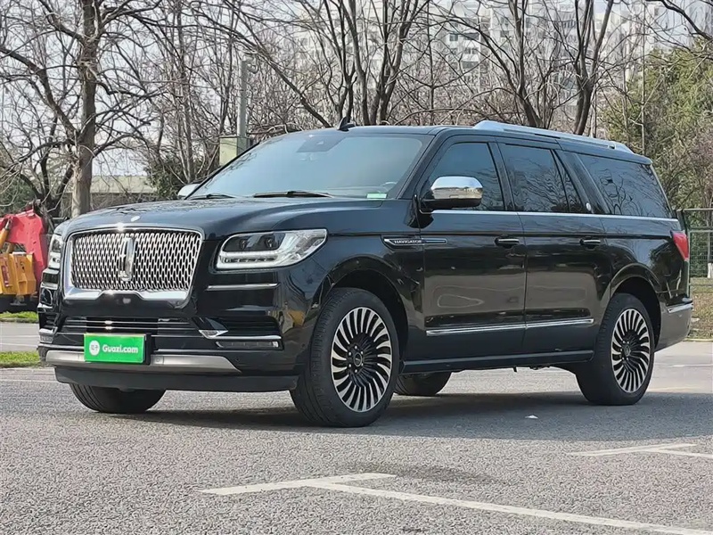 Lincoln Navigator