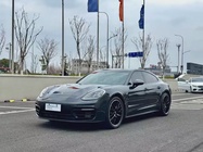 Porsche Panamera 2023