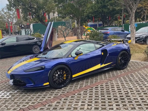 McLaren GT 2022
