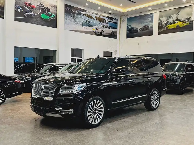 Lincoln Navigator