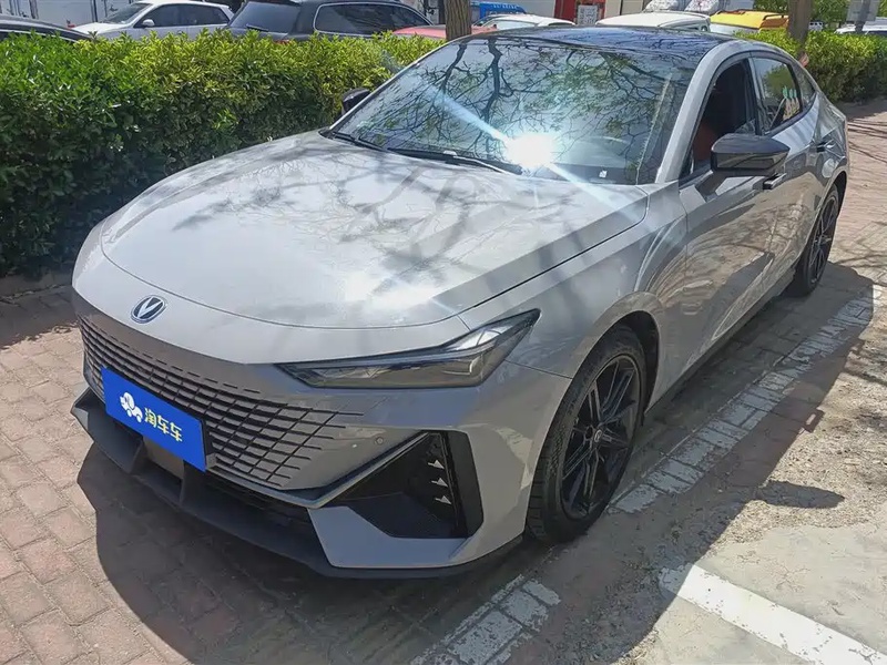 Changan UNI-V