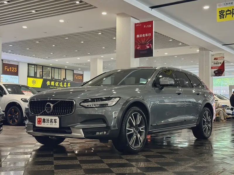 Volvo V90