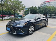 Lexus ES 2020