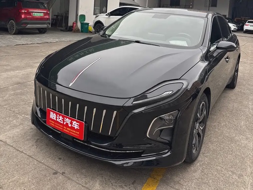 Hongqi E-QM5 2021