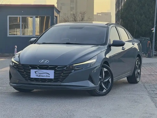 Hyundai Elantra 2022