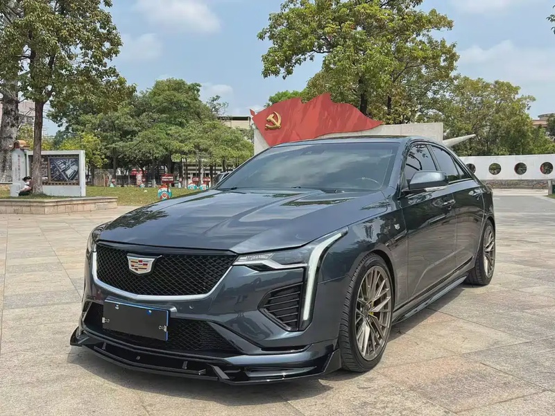 Cadillac CT4