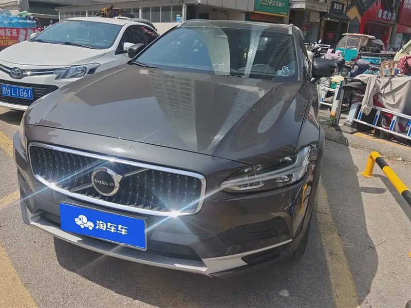 Volvo V90