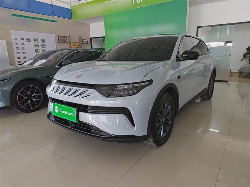 Leapmotor C11