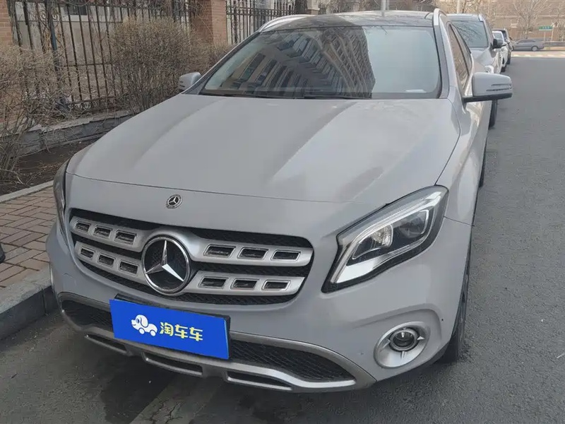 Mercedes-Benz GLA-Class