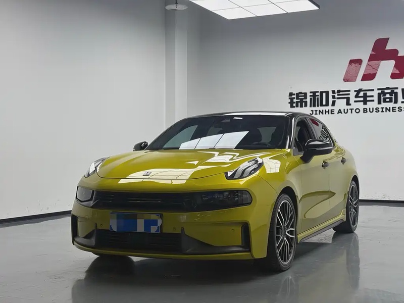 Lynk & Co 03