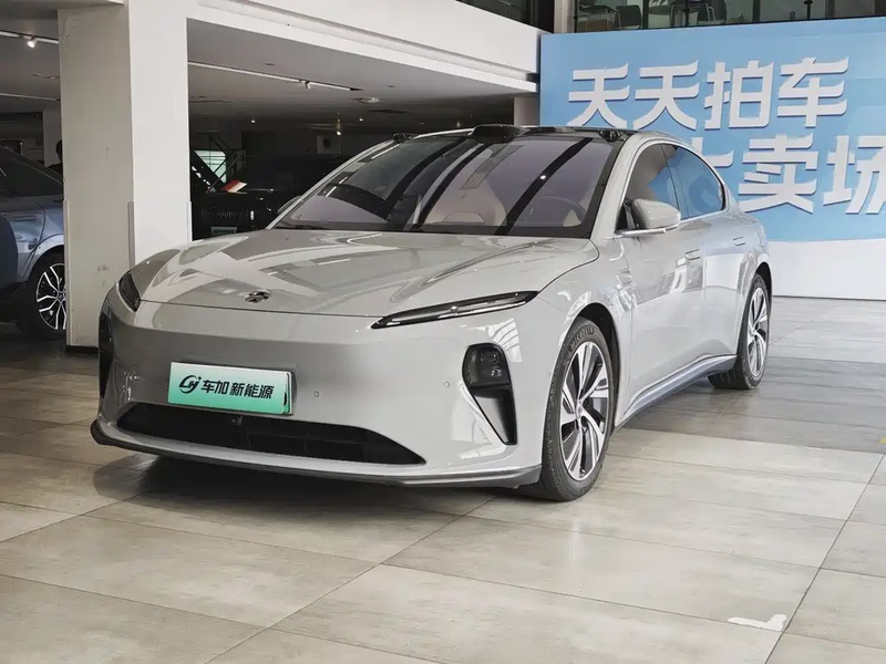 NIO ET5