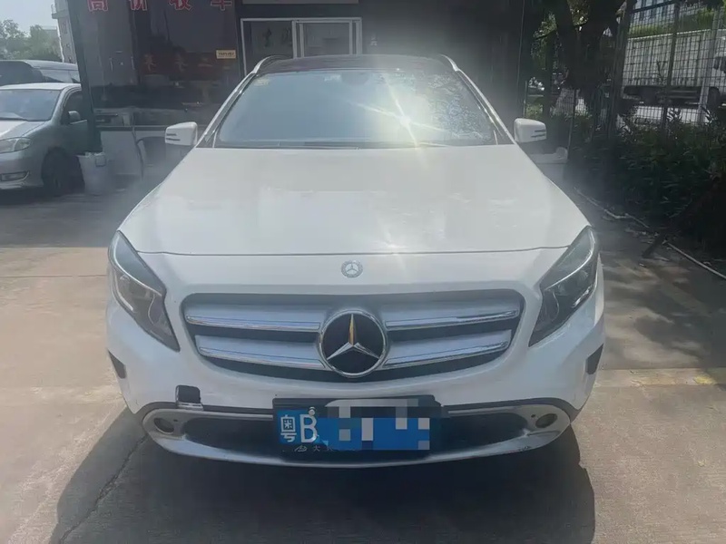 Mercedes-Benz GLA-Class
